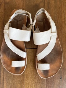 Vivobarefoot Damen 36 Größe 6 Sandalen Opanka Freizeit Slipper Leder weiß - Bild 1 von 5