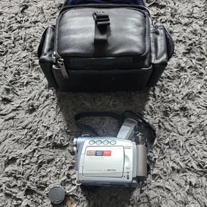 Canon MV700 Handheld MiniDV Camcorder Silver untested - Picture 1 of 4