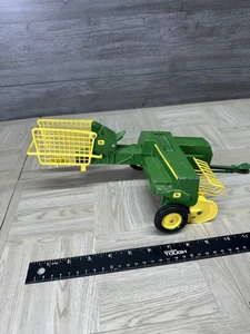 Vintage Ertl John Deere Square Kick Baler No. 585, Diecast 1/16 - Made In USA - Picture 1 of 18