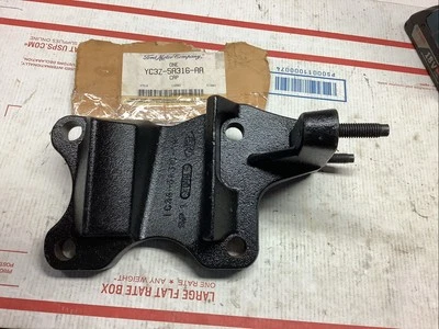 Ford Dana 50 60 Front Lower Spring Plate 99 04 F250 F350 1999 2004 SUPER DUTY 02 - Image 1 of 4