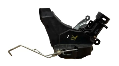 1997 1998 1999 2000 2001 LEXUS ES300 Right Front Door Latch Rh OEM: 6931033030 Foto 1 de 4