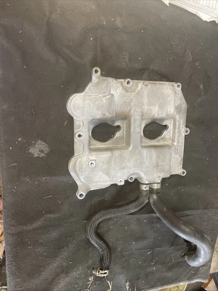 04-10 Baja/ Legacy/Impreza/Outback/Forester 2.5L Right Value Cover 13264AA340 - Image 1 of 1