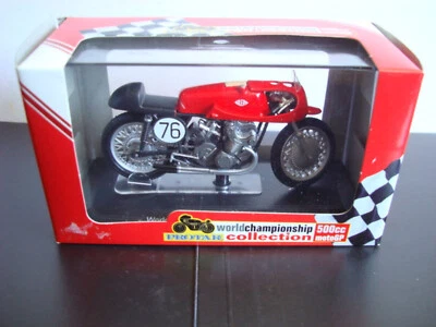 Geoff Duke #76 Gilera 500 cc. - 4 cyl. 1954 PROTAR 1:22 - Bild 1 von 3