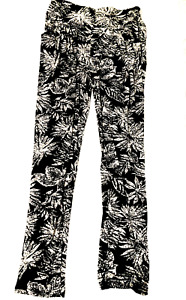 NWT  Ladies Printed Pants/ Leggings   Casual  SZ L