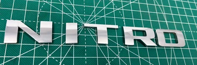 Dodge Nitro 2007-2011 emblema logotipo letras insignia maletero puerta trasera cromada OEM  Foto 1 de 4