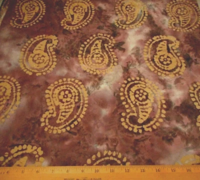 Tecido Batik By The Half-Yard Tan Paisley em algodão roxo empoeirado e azul Lt #12M - Imagem 1 de 2