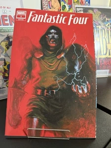 Fantastic Four 1 Gabrielle Dell’otto Exclusive variant In-hand With COA - Picture 1 of 5