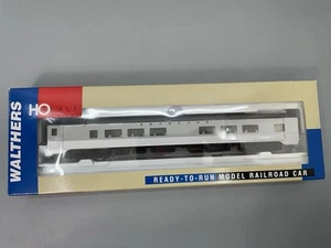 Walthers Ho Train Car Pullman Standard 52 Seat Coach Seaboard 932-16765 - Picture 1 of 6