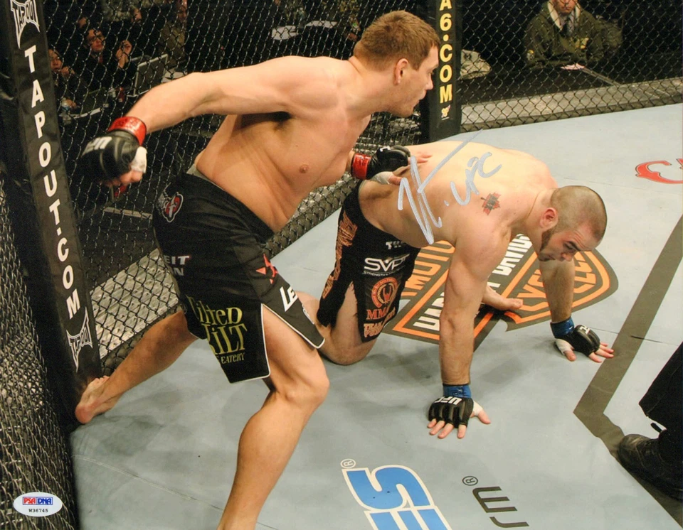 Matt Mitrione Signed UFC 11x14 Photo PSA/DNA COA Picture Poster Autograph 113 - Image 1 of 1
