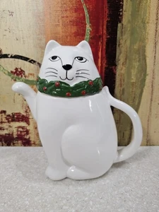 Vintage WHITE KITTY CAT TEAPOT Ceramic Christmas Wreath Japan *Read* - Picture 1 of 10