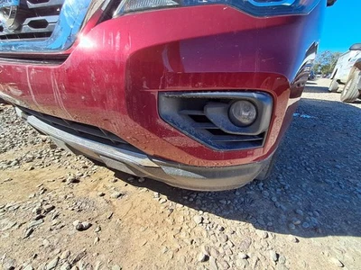 Luz de direção usada serve: 2017 Nissan Pathfinder para-choque de neblina montado à direita e - Imagem 1 de 4