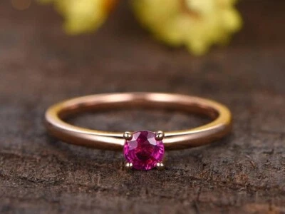 Anillo solitario de compromiso de boda de rubí real de corte redondo de 0,40 quilates de oro rosa real de 14 quilates Foto 1 de 4