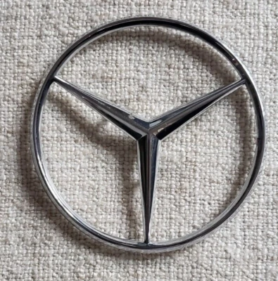 MERCEDES BENZ W126 560SEC CAPÓ ADORNO EMBLEMA PARTE # 1267580158 1981-89 Foto 1 de 4