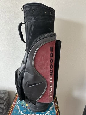 Nike Tiger Woods Embroidered Cart Golf Bag 6 Way Divider Red Black READ - Image 1 of 4