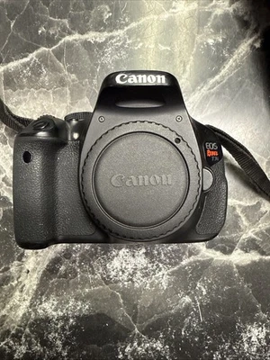 Cámara réflex digital Canon EOS Rebel T3i 12,2 MP DS126311 - solo cuerpo y batería, sin cargador Foto 1 de 4