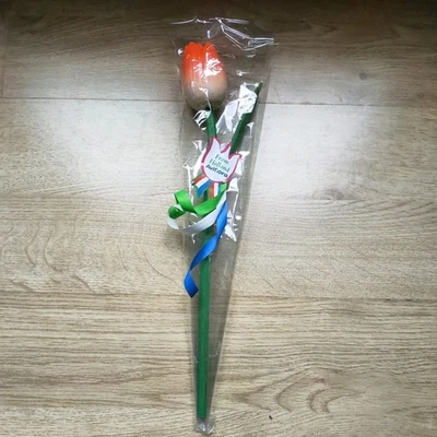 Aviflora Tischdeko Holz orange Tulpe Blume 35 cm lang Holland Geschenk Mitbringsel - Bild 1 von 4