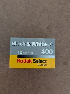 Kodak Select Series Black & White 400 Speed 12 EXP Sealed Roll Film Ex 3/2001 - Picture 1 of 6