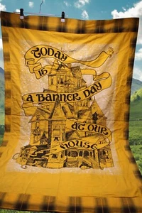 Lynn S Birdsall Heute ist ein Banner Tag in unserem Haus Flagge Wandbehang Landhaus - Bild 1 von 9