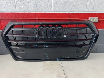 Audi SQ5 2018-2020 parrilla delantera OEM Foto 1 de 4