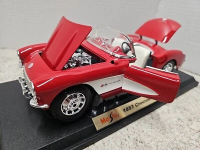 Chevy Corvette MCG Maisto 1957 escala 1/18 coche fundido a presión sin caja  Foto 1 de 4