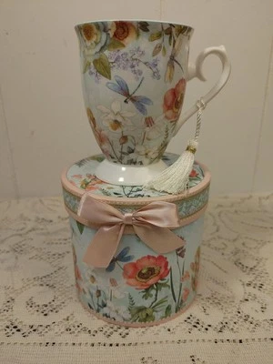 Delton Products 4 1/4" Porcelain Mug/Gift Box, Dragon Fly - Image 1 of 4