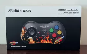 8BitDo NEOGEO Wireless 2.4G Bluetooth USB Controller (Kyo Kusanagi) BRAND NEW - Picture 1 of 2