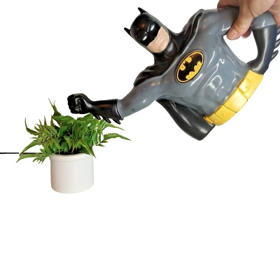 Rega Batman DC Comics ferramentas de jardinagem The Dark Knight plástico para cuidados com plantas - Imagem 1 de 4
