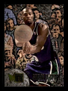 1995 Basketball Metal Shawn Respert Milwaukee Bucks #166 RC - Picture 1 of 2