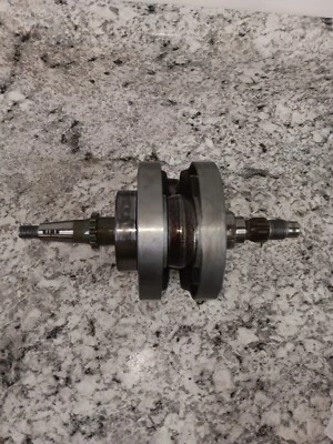 09 KAWASAKI KX250F OEM  CRANKSHAFT CRANK CONNECTING ROD 13031-0106 - Imagem 1 de 4