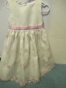 (P4) Girls 3T Little Princess Off White Dress Pink Flower embroidery Scalloped  - Picture 1 of 7