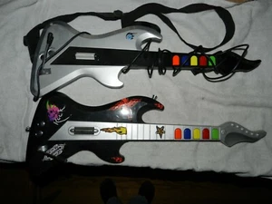 PS2 TAC Antcommandos Wireless Guitar Hero SHRD-WL-SBBL & REACT RTPS26 Guitar - Picture 1 of 10