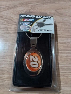 2007 NASCAR Tony Stewart #20 Swivel Base Premium Key Ring WinCraft - Image 1 of 4