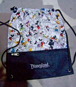 DISNEY RUCKSACK STOFF - ENTZÜCKEND - SEHR HANDLICH UND LEICHT - EINMAL BEI DISNEY BENUTZT - Bild 1 von 3