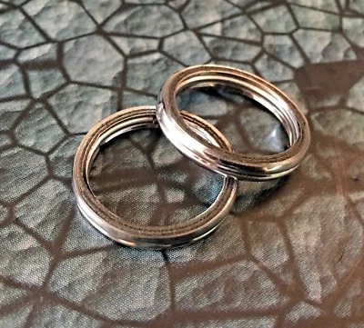 New Pair of 2 Suzuki Exhaust Pipe Gasket Seal 36.2 x 28.9 x 5.25 14181-03310 - Image 1 of 3