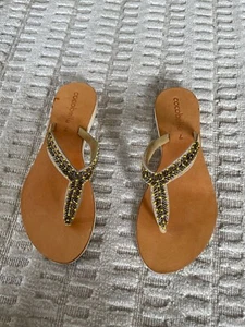 COCOBELLE WOMEN'S YELLOW/GOLD BEADED LEATHER COMFY THONG FLIP FLOP SANDALS SZ 7 - Picture 1 of 12