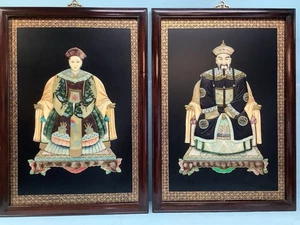 "Par de emperador y emperatriz chinos enmarcados en relieve 28"" H 20"" W" - Imagen 1 de 10