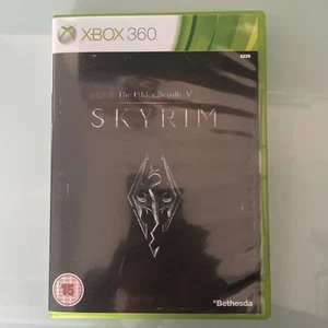 The Elder Scrolls V: Skyrim  (Xbox 360) *FIRST PRINT CANVAS MAP  NEAR MINT DISC* - Picture 1 of 14