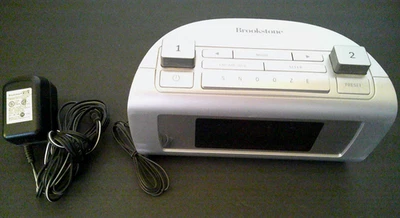 Brookstone 4521 TimeSmart Self-Setting Clock Digital Dual Alarm AM/FM Radio - Image 1 of 4