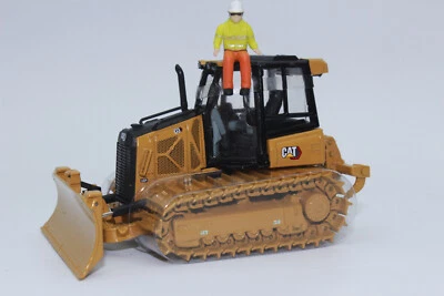 Diecast Masters 85673 Cat D3 Caterpillar Dozer Bulldozer 1:50 New IN Boxed - Image 1 of 4