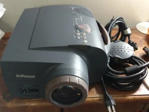INFOCUS LP735 LCD PROJECTOR W/PC CORD TESTED - Picture 1 of 5