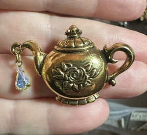 Gold Tone Tea Time Floral Design Collectible Teapot Pin With Dangle Charm Avon - Picture 1 of 4