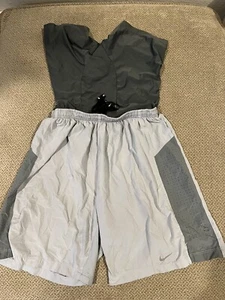 mens Nike Flex 2-in-1 gray Compression Shorts small - Picture 1 of 1