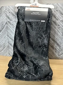 Halloween Plush Throw Blanket Spiderwebs Halloween 50" x 60" Black - Picture 1 of 5