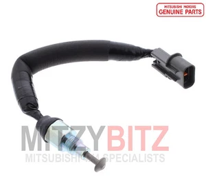 REAR DIFF LOCK POSITION SWITCH FOR MITSUBISHI PAJERO V47WG MK2 2.5T - Picture 1 of 6
