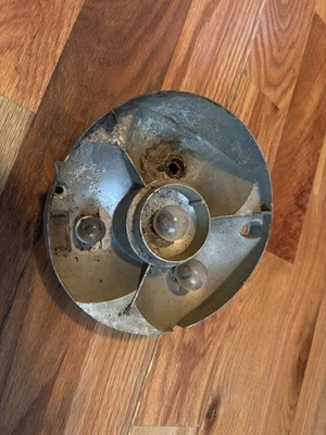 Carcasa de luz trasera BMW 1600/2002 Ti Tii. Necesita reacondicionamiento. Foto 1 de 2