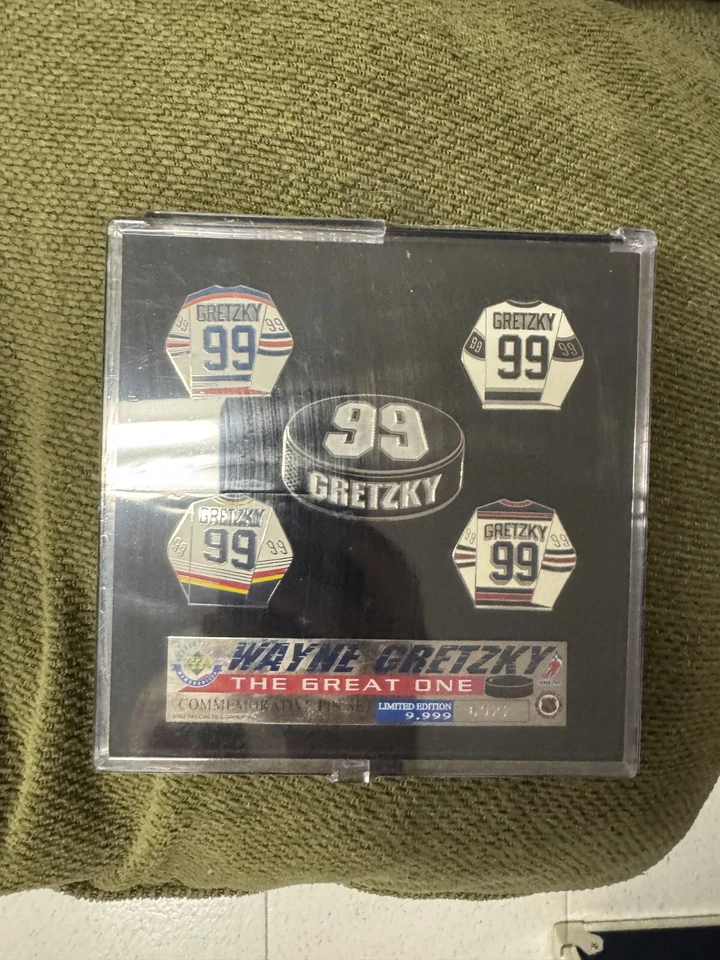 New-Wayne Gretzky Upper Deck The Great One Pin Set edición limitada #6.922 Foto 1 de 4