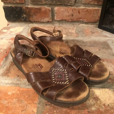 SAS Womens Tripad Brown Strappy Leather Sandals Size 7.5 NARROW Aztec Design - Image 1 of 4
