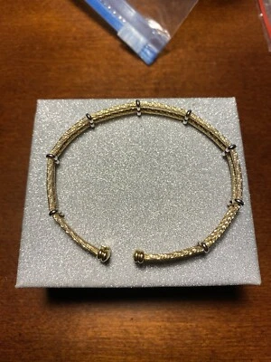 Unusual 14k Yellow/White Gold Bracelet Made In Italy 30-40 Years Old 8.7 Grams - Image 1 of 4