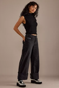 Pilcro by Anthropologie Gr. 26 The Sport Cuff Mid-Rise Crop Wide-Leg Jeans schwarz - Bild 1 von 13