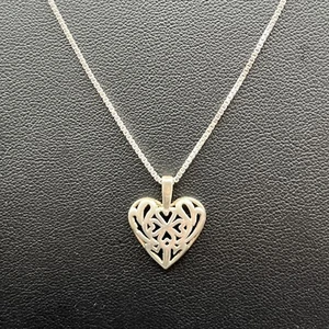 Collar de 18 pulgadas con colgante de plata de ley 925 colgante de corazón celta / dije - Imagen 1 de 7